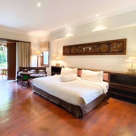 Laras Asri Resort & Spa Salatiga Extérieur photo