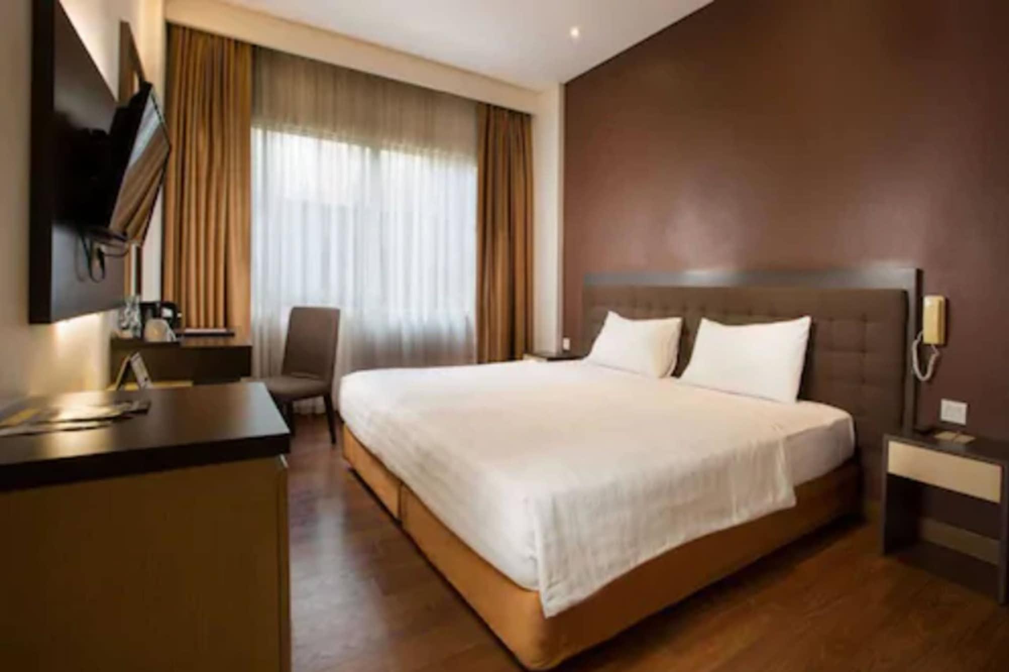 Laras Asri Resort & Spa Salatiga Extérieur photo