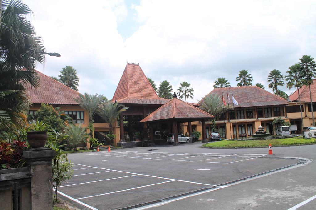 Laras Asri Resort & Spa Salatiga Extérieur photo
