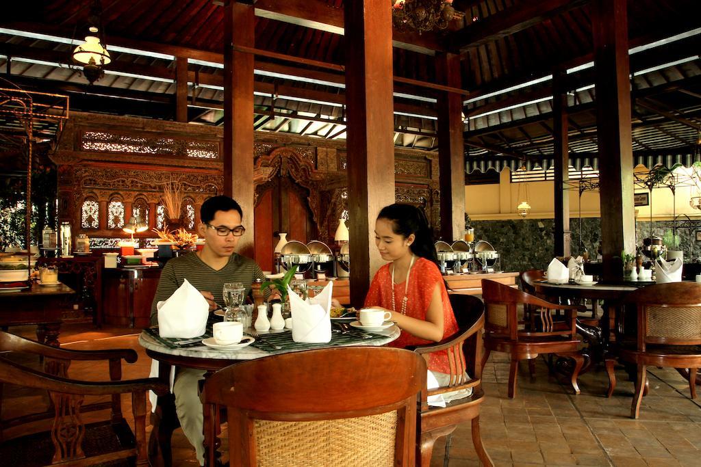 Laras Asri Resort & Spa Salatiga Extérieur photo