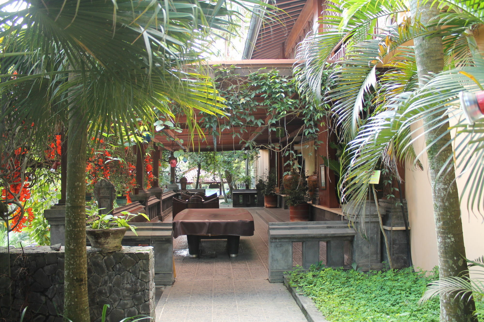 Laras Asri Resort & Spa Salatiga Extérieur photo