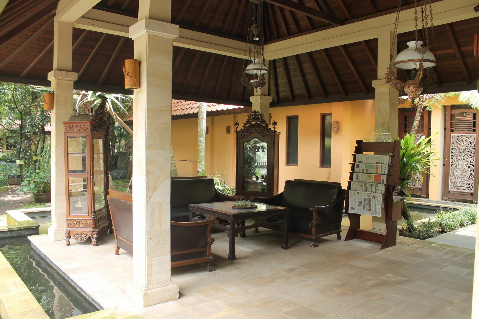 Laras Asri Resort & Spa Salatiga Extérieur photo